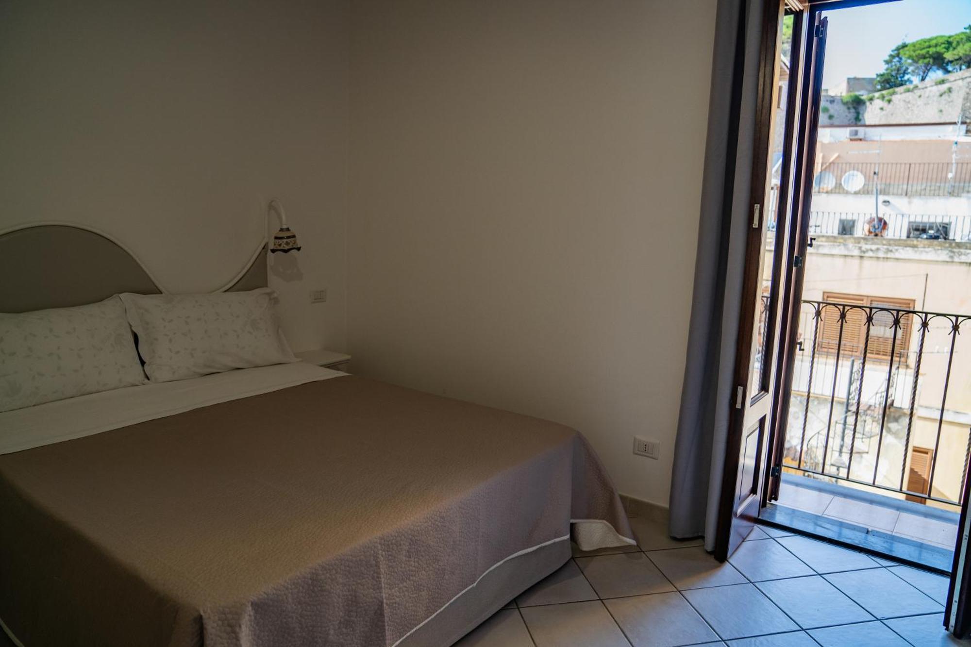 Casa Lussu Otel Lipari  Dış mekan fotoğraf