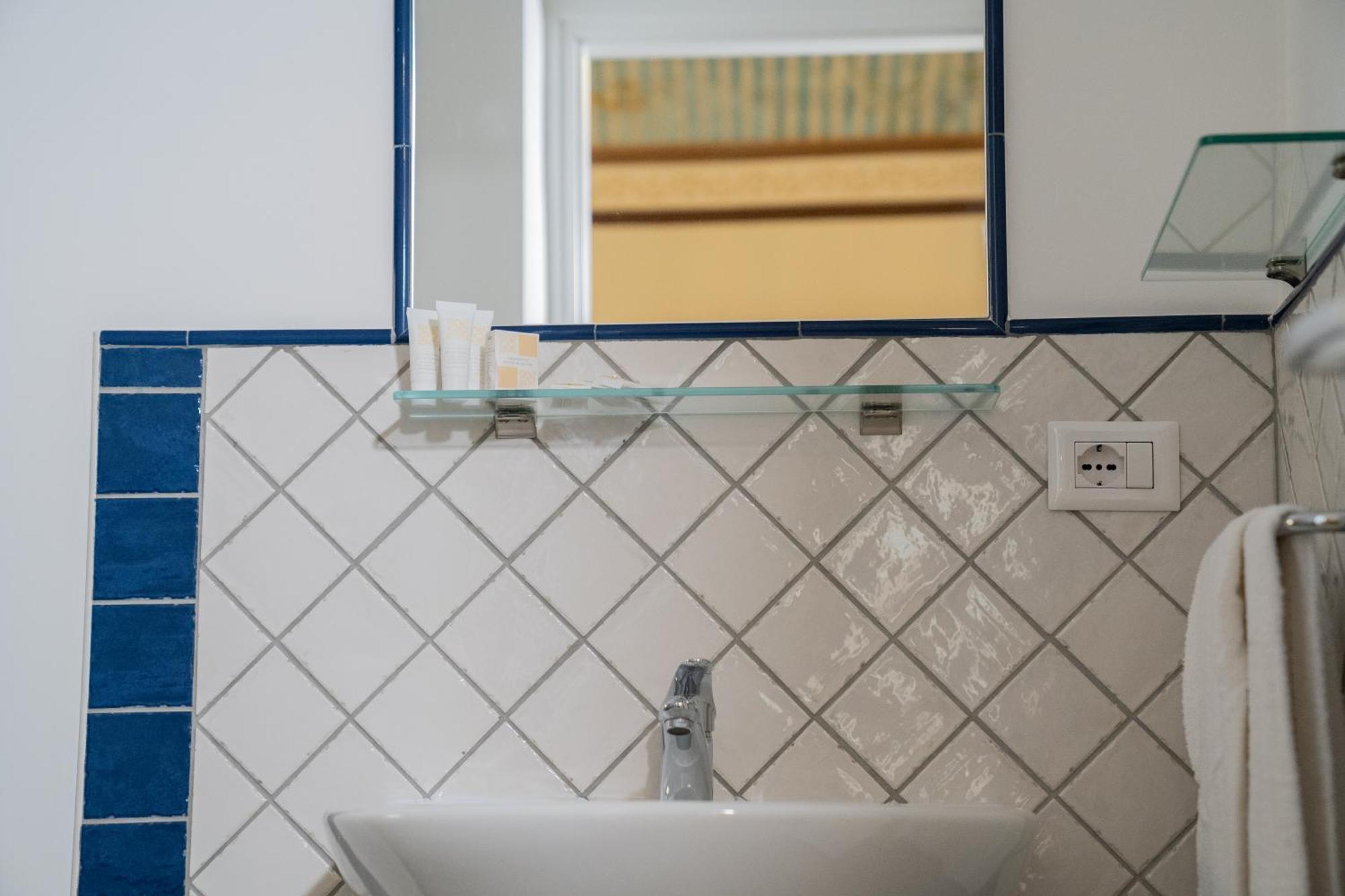 Casa Lussu Otel Lipari  Dış mekan fotoğraf